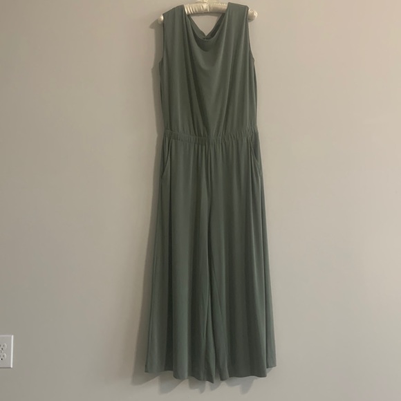 Banana Republic Olive Green Tank Jumpsuit Size Medium - Picture 1 of 13
